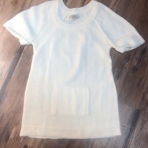 L.e.I XL short sleeved sweater very comfy and cute